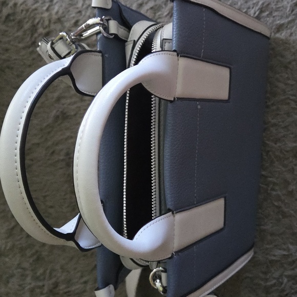 EUC Calvin Klein Crossbody Satchel - Picture 6 of 6